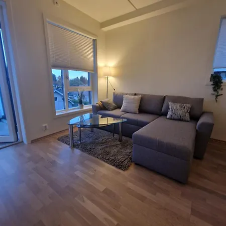 Mordern Near Train, Shopping And Airport *